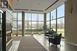 Lobby - 