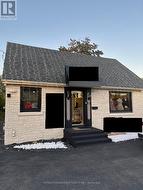31 QUEEN STREET S  Mississauga, ON L5M 1K2