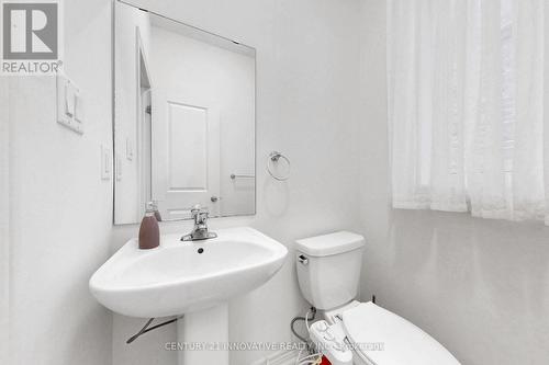 28 Conarty Crescent, Whitby, ON 
