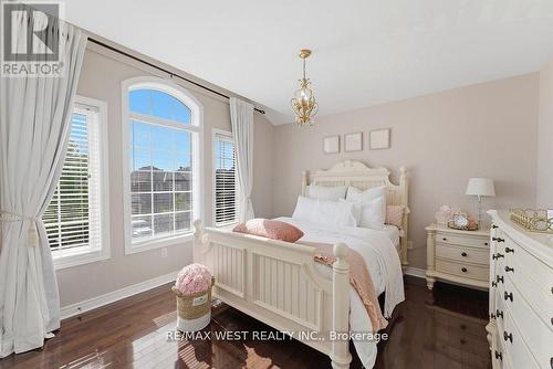 127 Ozner Crescent, Vaughan, ON 