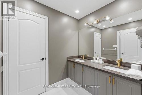 127 Ozner Crescent, Vaughan, ON 