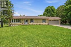 318 FREELTON Road  Freelton, ON N0B 2J0