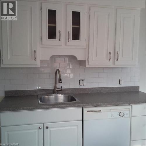 245 Eighth Avenue, Kitchener, ON - Indoor Photo Showing Kitchen