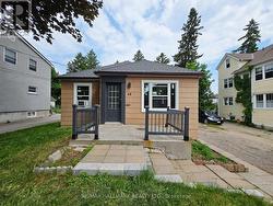 49 HUNT AVENUE Richmond Hill, ON L4C 4H1