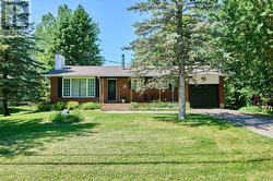 40 HERITAGE ROAD  Russell, ON K4R 1A9