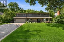 94 DORCHESTER DRIVE Grimsby, ON L3M 1A8