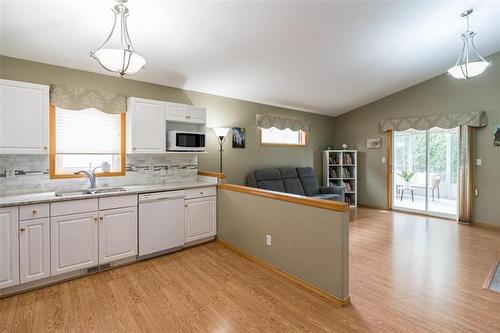 274 Barnes St, Winnipeg, MB 