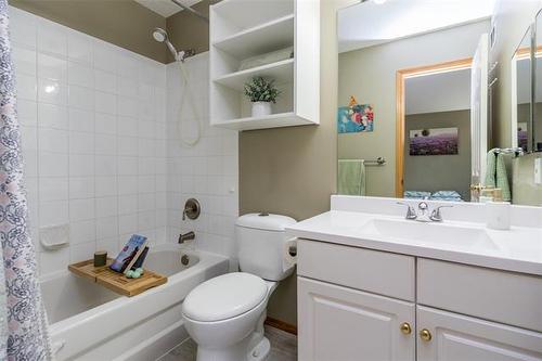 274 Barnes St, Winnipeg, MB 
