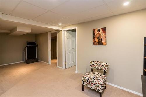 274 Barnes St, Winnipeg, MB 