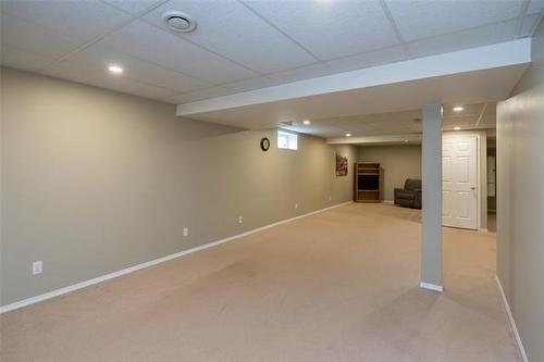 274 Barnes St, Winnipeg, MB 
