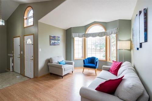 274 Barnes St, Winnipeg, MB 