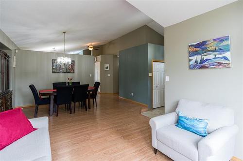 274 Barnes St, Winnipeg, MB 