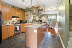 #207-991 Cloverdale Ave Saanich, BC V8X 2T5