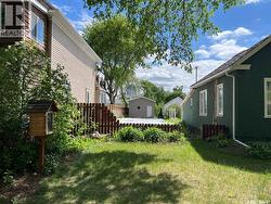 432 D AVENUE S  Saskatoon, SK S7M 1R4