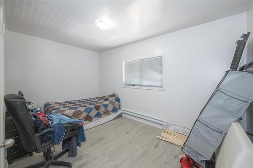 816 St Matthews Avenue, Winnipeg, MB 