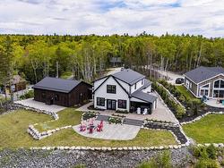 15 Piper Lane Lane Vaughan, NS B0N 2T0
