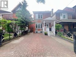 534 SAINT CLARENS AVENUE Toronto, ON M6H 3W7