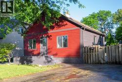 629 STANLEY Windsor, ON N8X 3B3