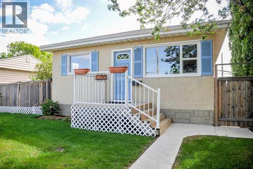 5223 46 Street  Camrose, AB T4V 1H4