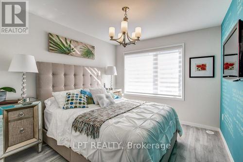 64 - 300 Alex Gardner Circle, Aurora, ON 