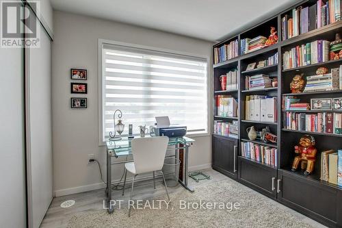 64 - 300 Alex Gardner Circle, Aurora, ON 