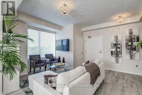 64 - 300 Alex Gardner Circle, Aurora, ON 