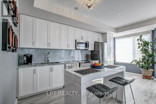 64 - 300 Alex Gardner Circle, Aurora, ON 