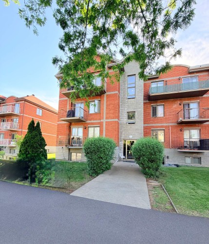 202-16699 Boul. de Pierrefonds  Montréal (Pierrefonds-Roxboro), QC H9H 5L8