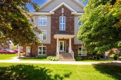 302-347 Rue de Montmartre  Saint-Jean-Sur-Richelieu, QC J2W 2K7