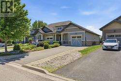 6 MANORWOOD DRIVE West Lincoln (Smithville), ON L0R 2A0
