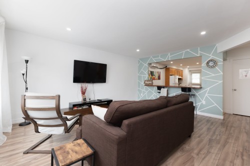 Salon - 920 56E Avenue, Montréal (Lachine), QC 