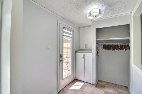 Hall d'entrée/Vestibule - 272 Ch. Paré, Val-D'Or, QC 