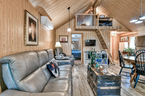 Living Room - 71 Ch. De La Vallée-Bleue, Val-David, QC 