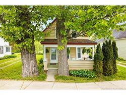 19 Charles AVE  Fredericton, NB E3A 3S3