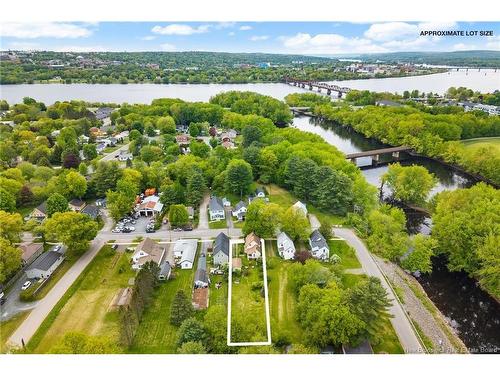 19 Charles Ave, Fredericton, NB 