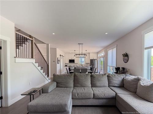 7 Aurora St, Fredericton, NB 