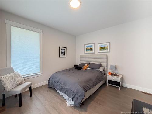7 Aurora St, Fredericton, NB 