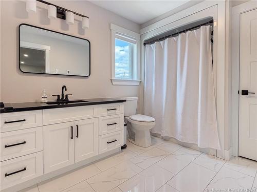 7 Aurora St, Fredericton, NB 