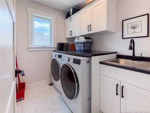 7 Aurora St, Fredericton, NB 