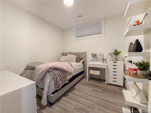 7 Aurora St, Fredericton, NB 
