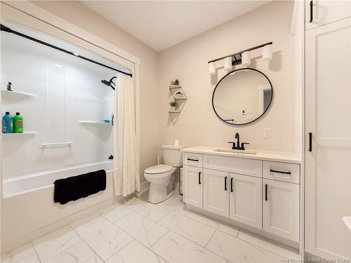7 Aurora St, Fredericton, NB 