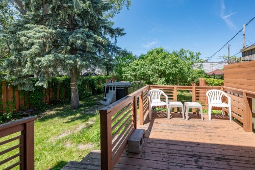 Terrasse - 2160 Rue Nancy, Brossard, QC 