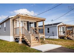 18 8 OAKWOOD Path  Amherst, NS B4H 0B4