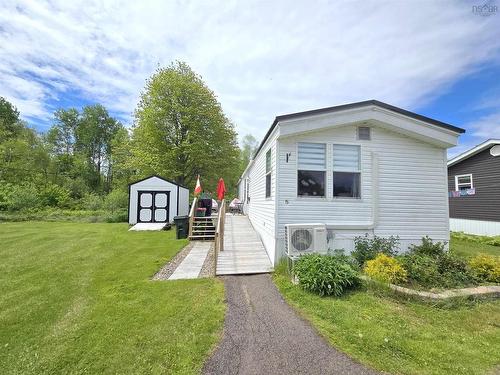 5 Birch Court, Amherst, NS 
