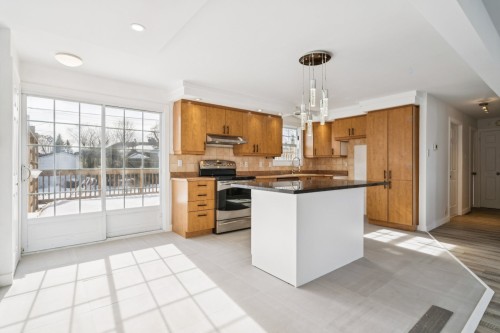 Cuisine - 600 Rue De La Neuve-France, Saint-Jean-Sur-Richelieu, QC - Indoor Photo Showing Kitchen