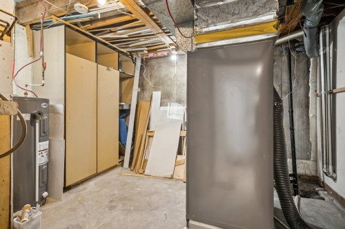 Rangement - 600 Rue De La Neuve-France, Saint-Jean-Sur-Richelieu, QC - Indoor Photo Showing Basement
