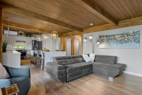 Living Room - 21  - 21A Imp. Gaston-Miron, Sainte-Agathe-Des-Monts, QC 