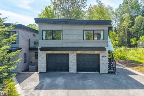 Garage - 21  - 21A Imp. Gaston-Miron, Sainte-Agathe-Des-Monts, QC 