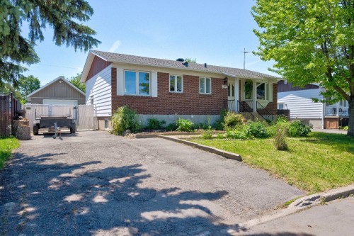 168 Rue Jeannotte  Repentigny (Le Gardeur), QC J5Z 3G3
