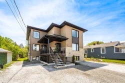 124 Rue Larocque  Cowansville, QC J2K 1Y2
